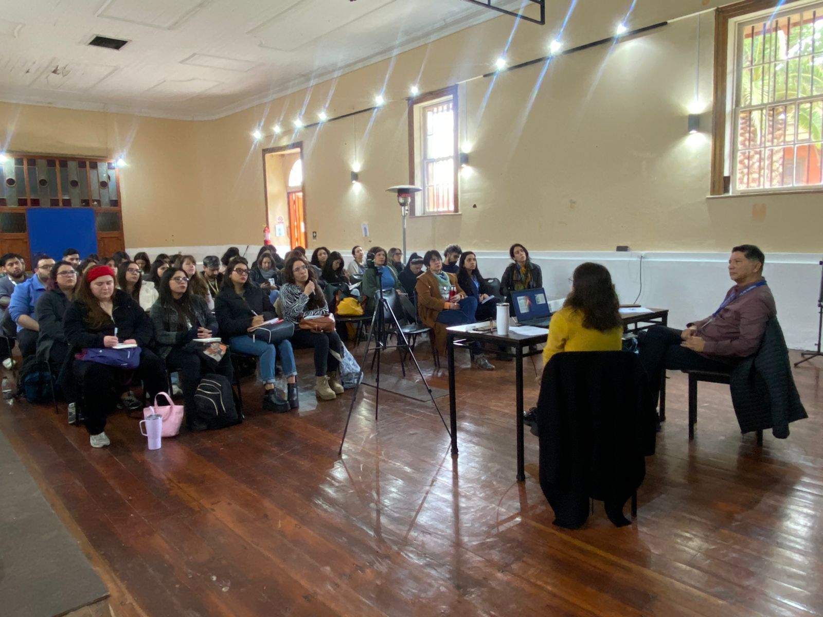 Dr. Roberto Castillo y Ps. Caroline Calderón